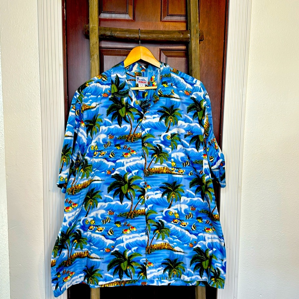 Men’s Hawaiian three XL shirt
